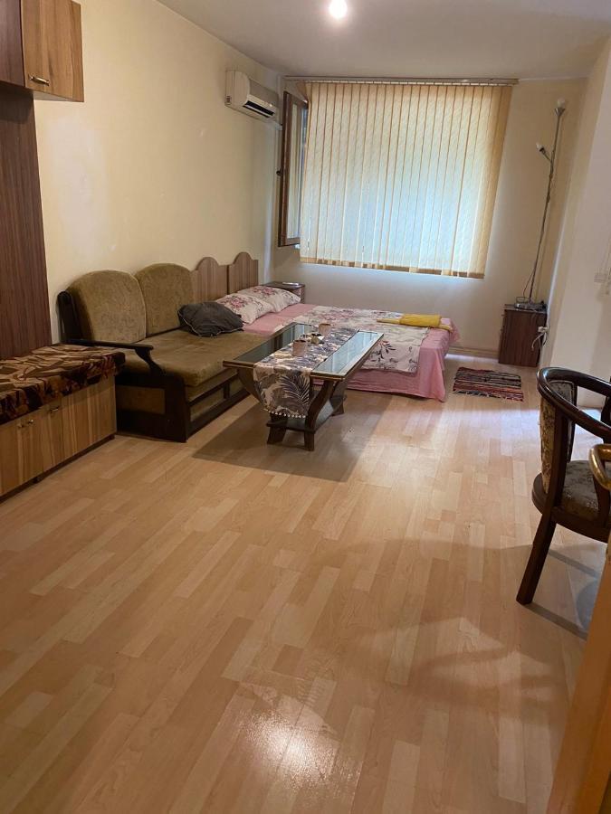 Апартамент Столетов Varna Exterior foto